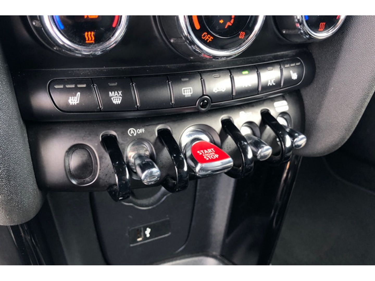 MINI MINI Cabrio Cooper 100 kW (136 CV)