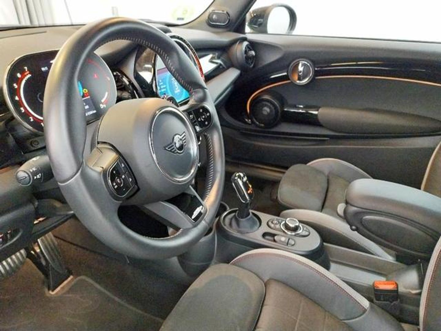 MINI MINI Cabrio John Cooper Works 170 kW (231 CV)