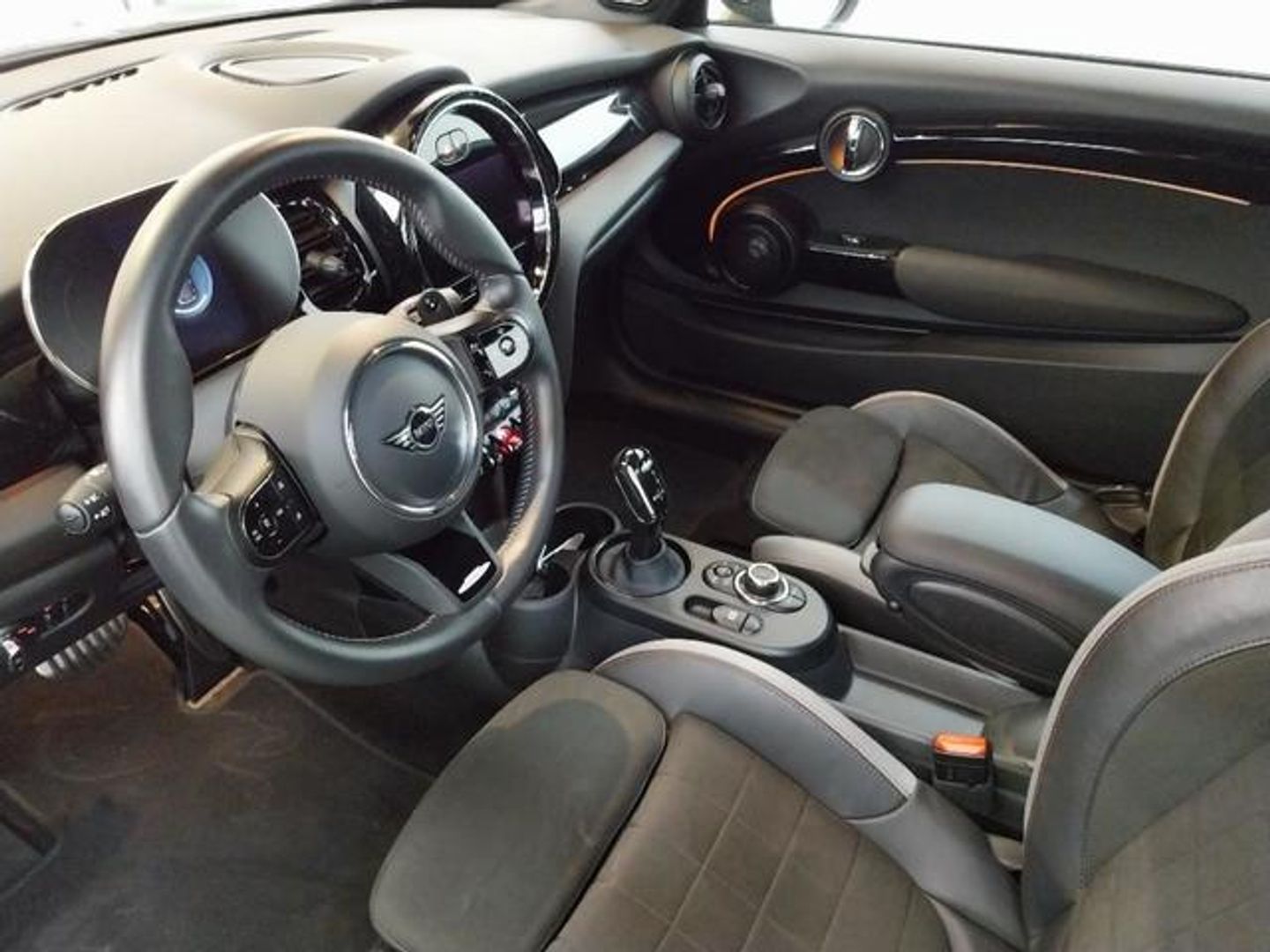 MINI MINI Cabrio John Cooper Works 170 kW (231 CV)
