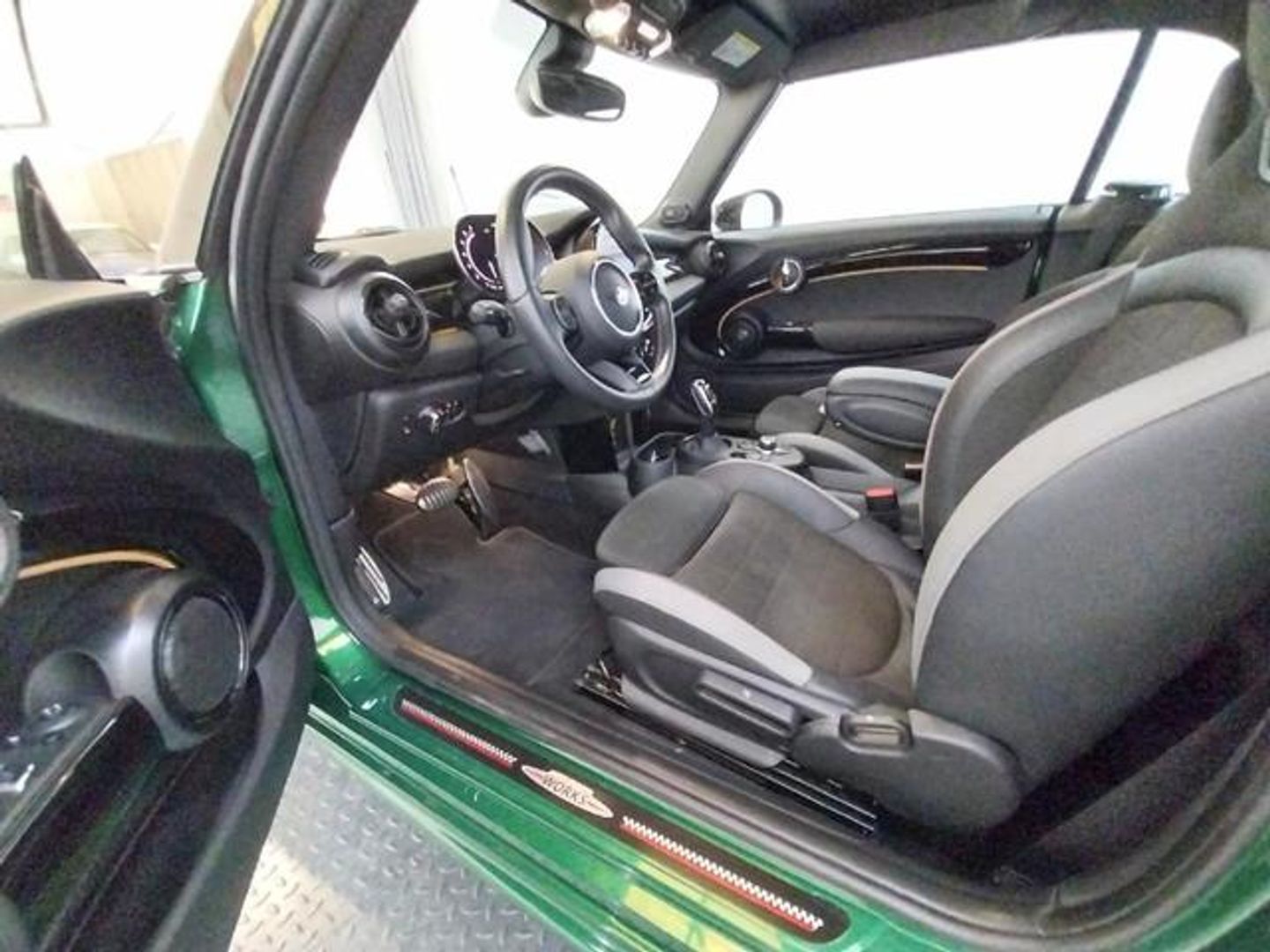 MINI MINI Cabrio John Cooper Works 170 kW (231 CV)