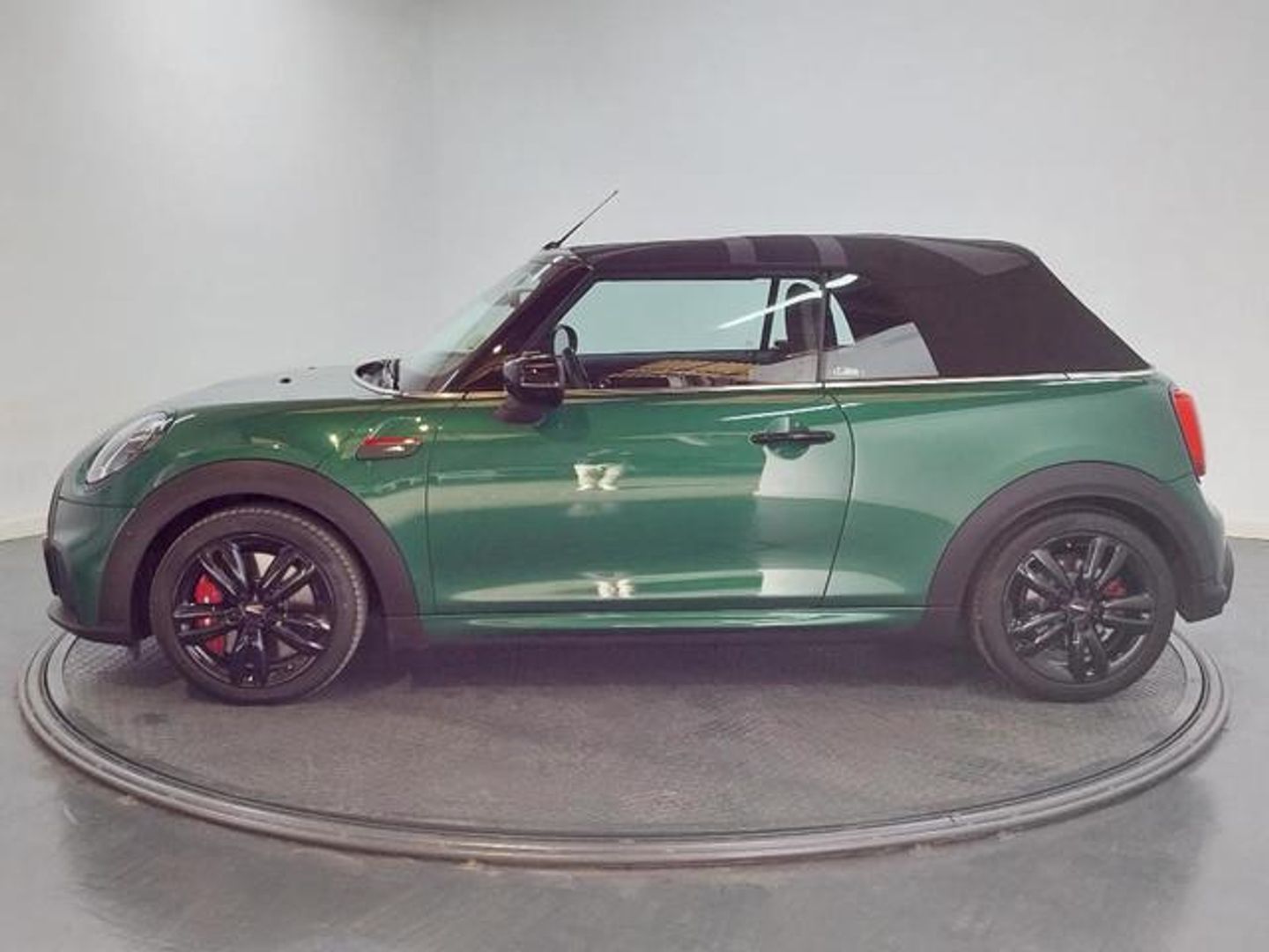 MINI MINI Cabrio John Cooper Works 170 kW (231 CV)