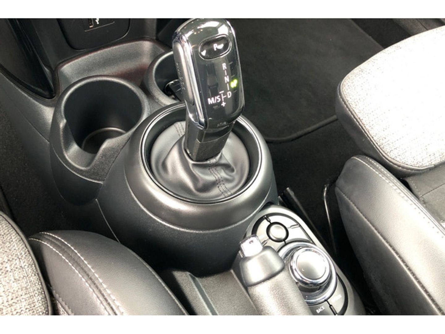 MINI MINI Cabrio Cooper 100 kW (136 CV)