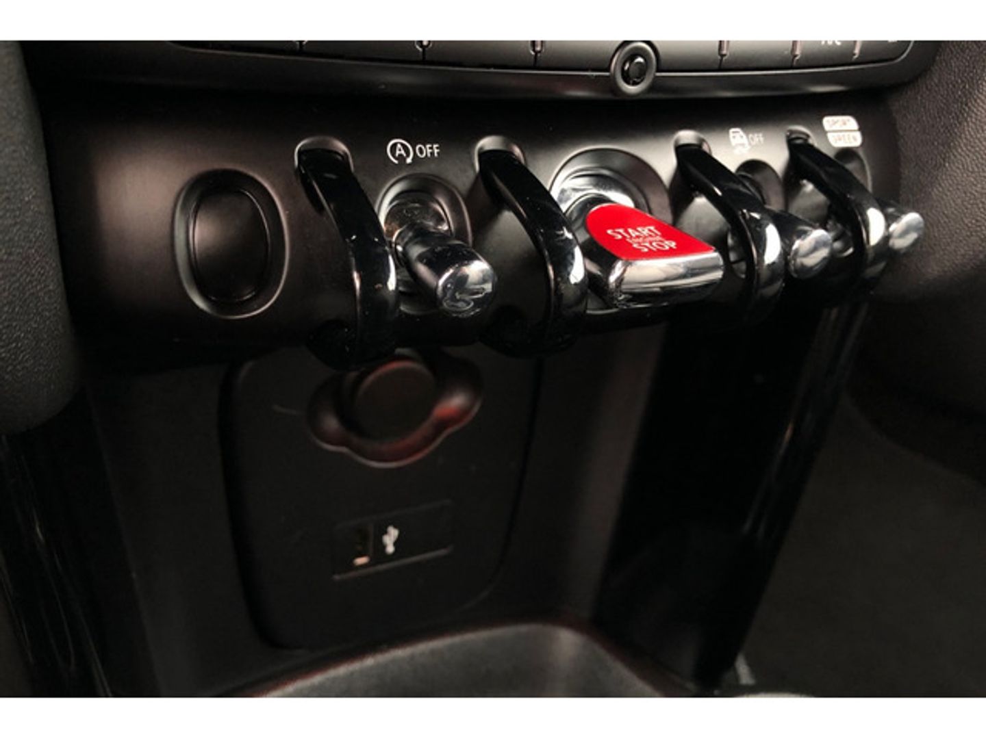 MINI MINI Cabrio Cooper 100 kW (136 CV)