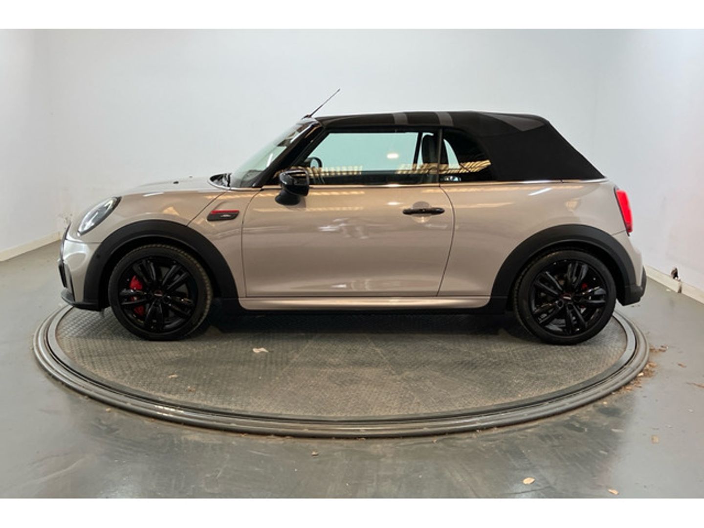 MINI MINI Cabrio John Cooper Works 170 kW (231 CV)