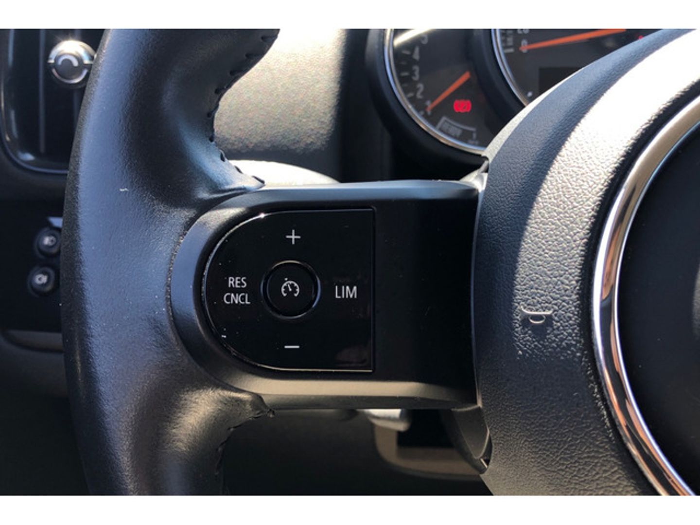 MINI MINI Countryman Cooper 100 kW (136 CV)