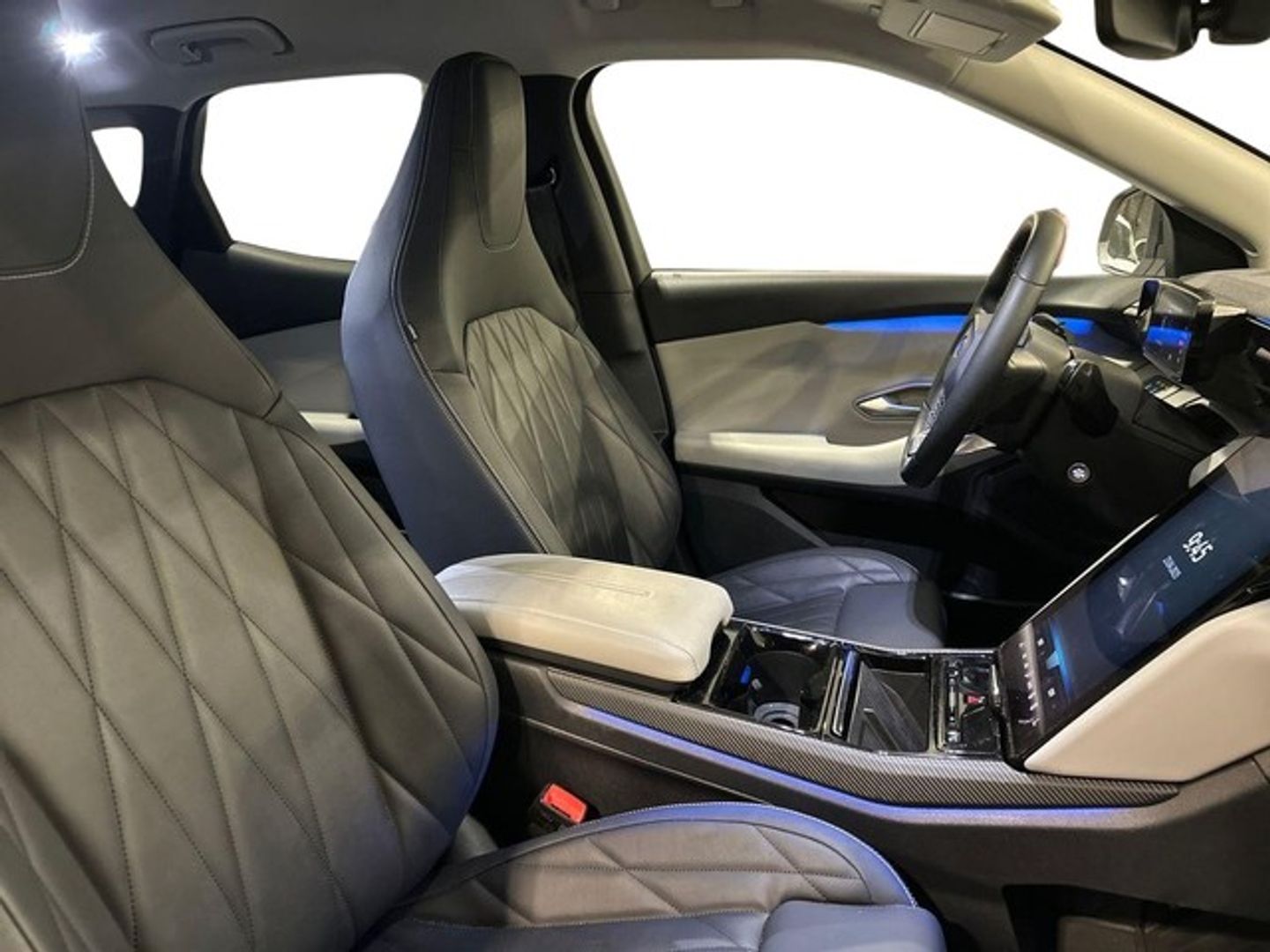 Ford Explorer 3.0 PHEV Platinum AWD 336 kW (457 CV)