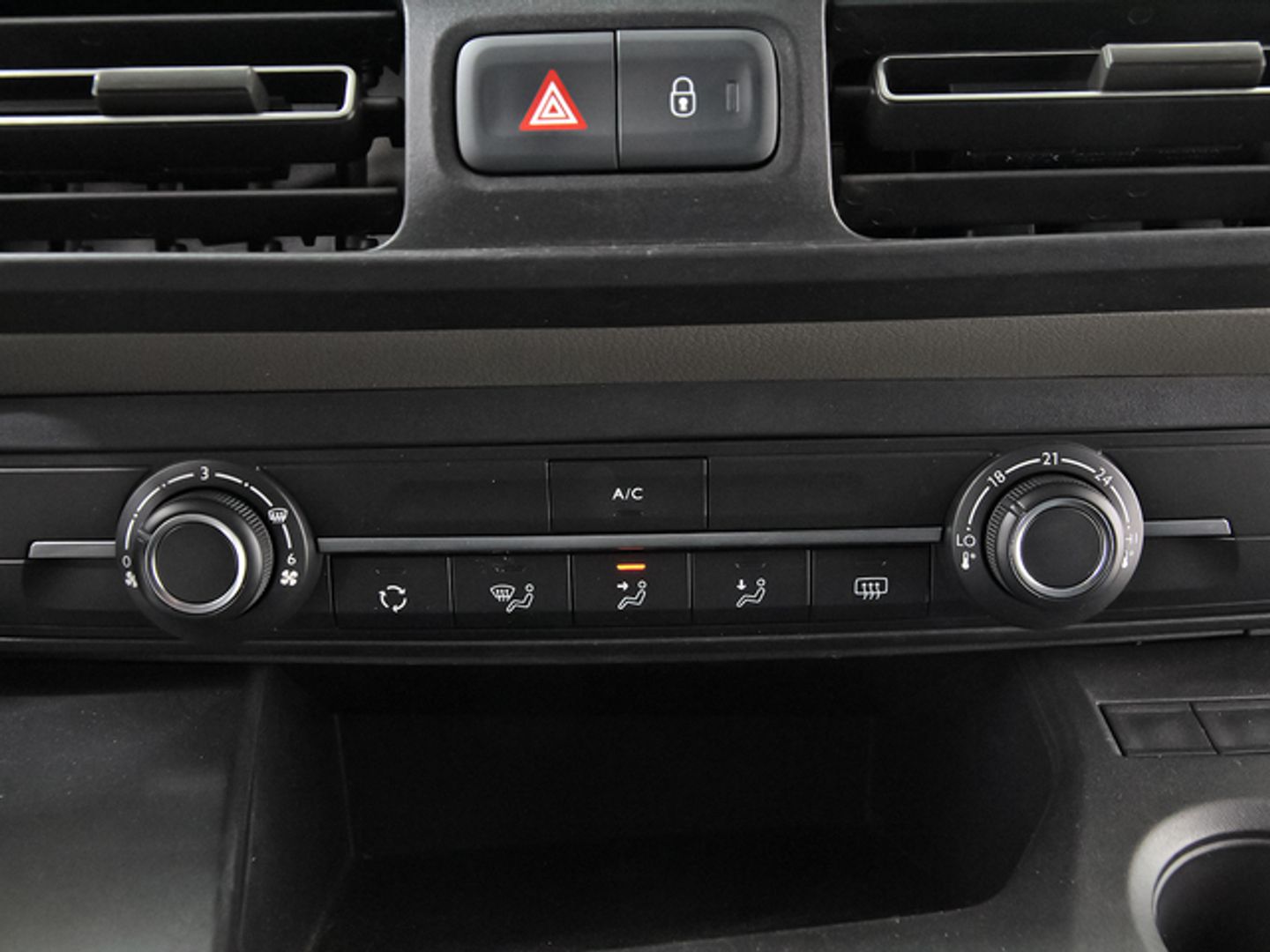Peugeot Rifter BlueHDi 100 Active Standard 73 kW (100 CV)