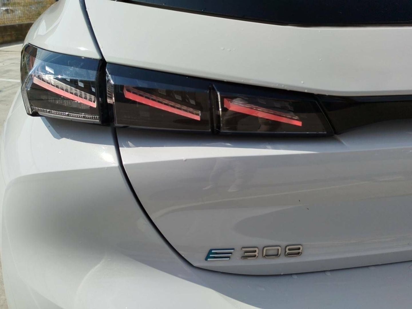 Peugeot e-308 First Edition Eléctrico 115 kW (156 CV)