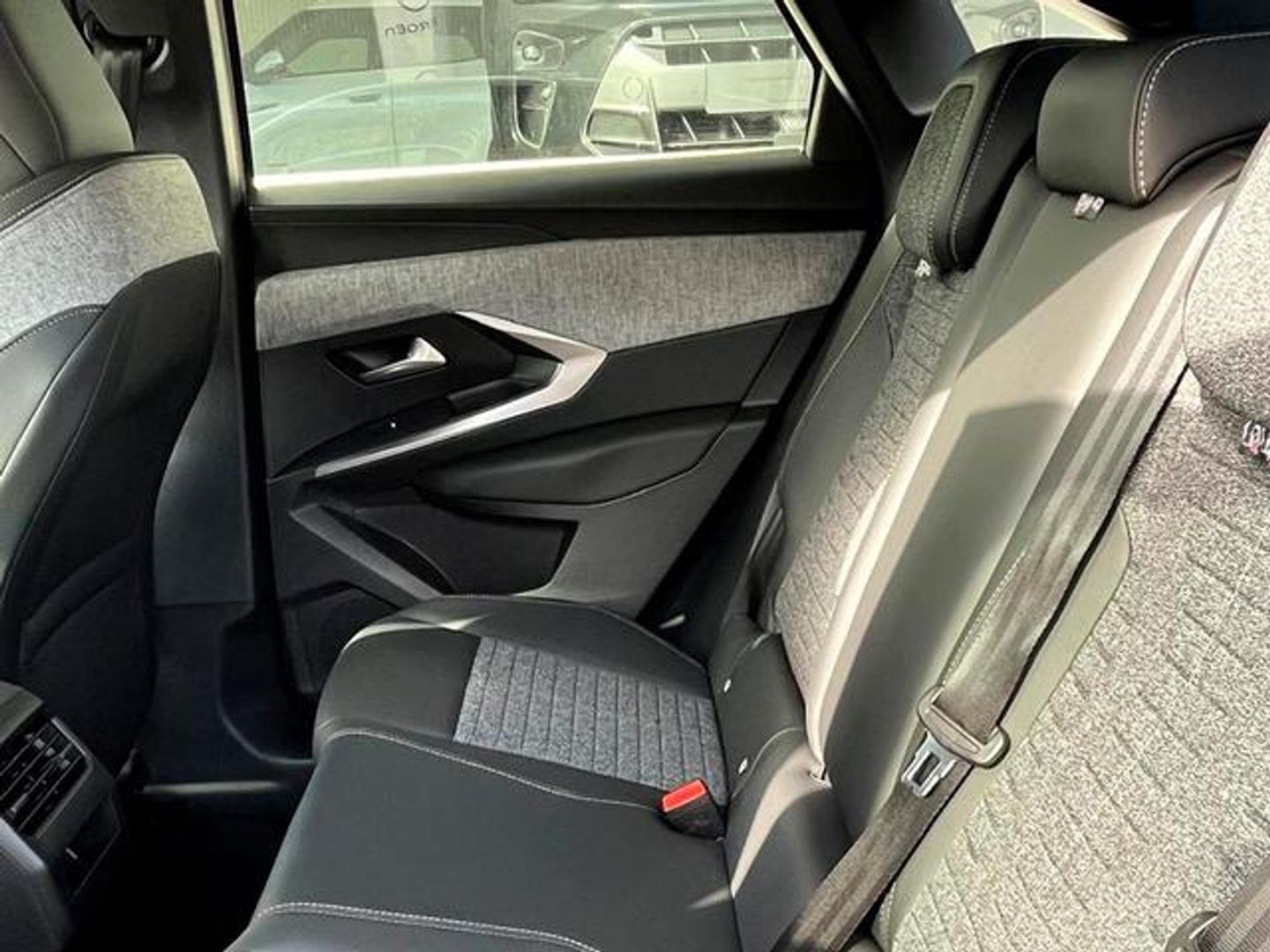 Peugeot 3008 Hybrid 145 Allure eDCS6 107 kW (145 CV)