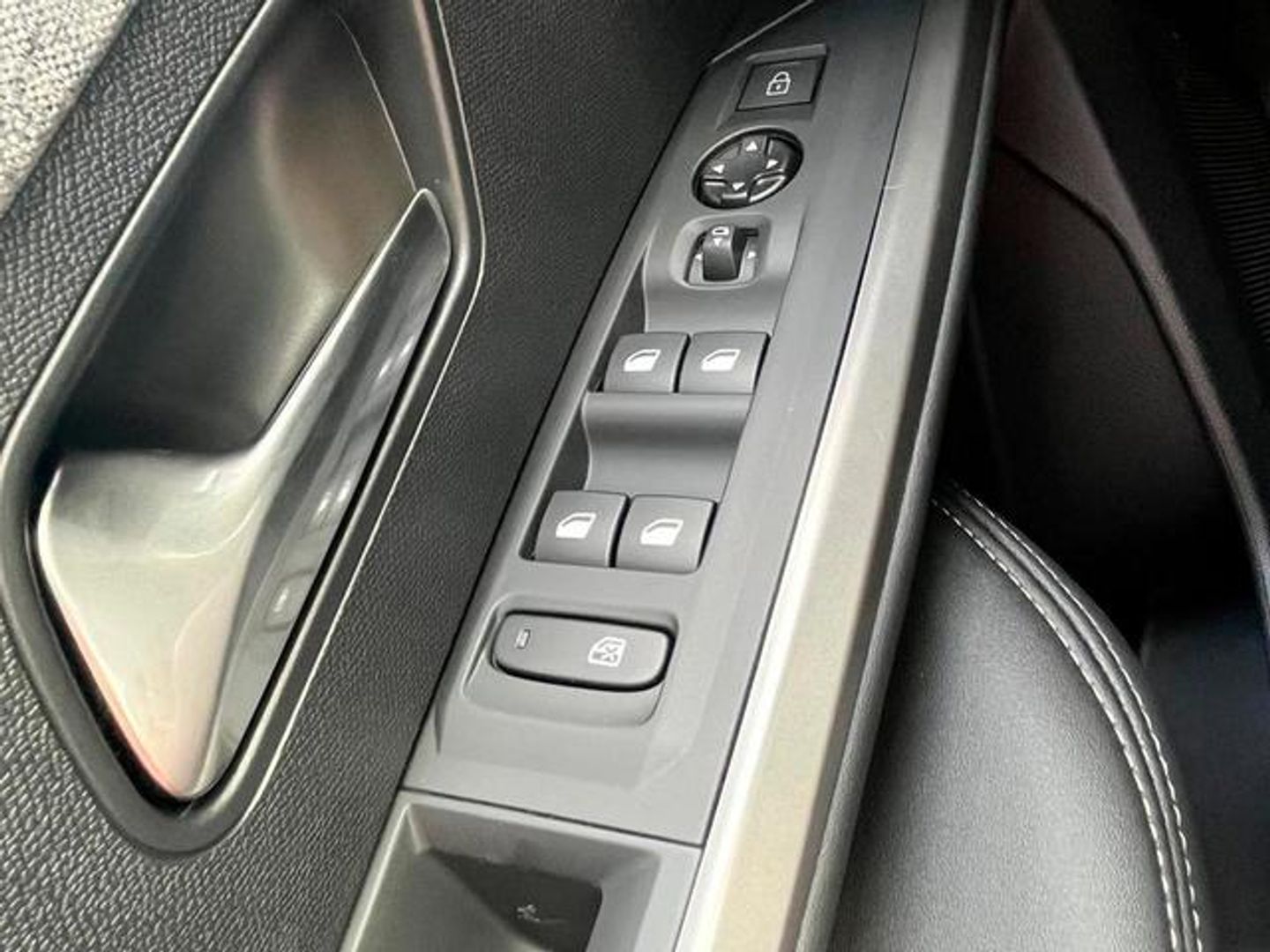 Peugeot 3008 Hybrid 145 Allure eDCS6 107 kW (145 CV)