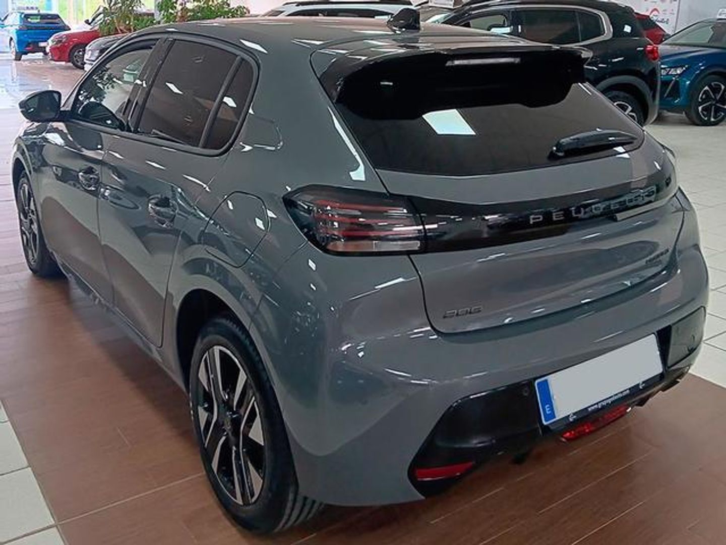 Peugeot 208 Allure Hybrid eDCS6 81 kW (110 CV)