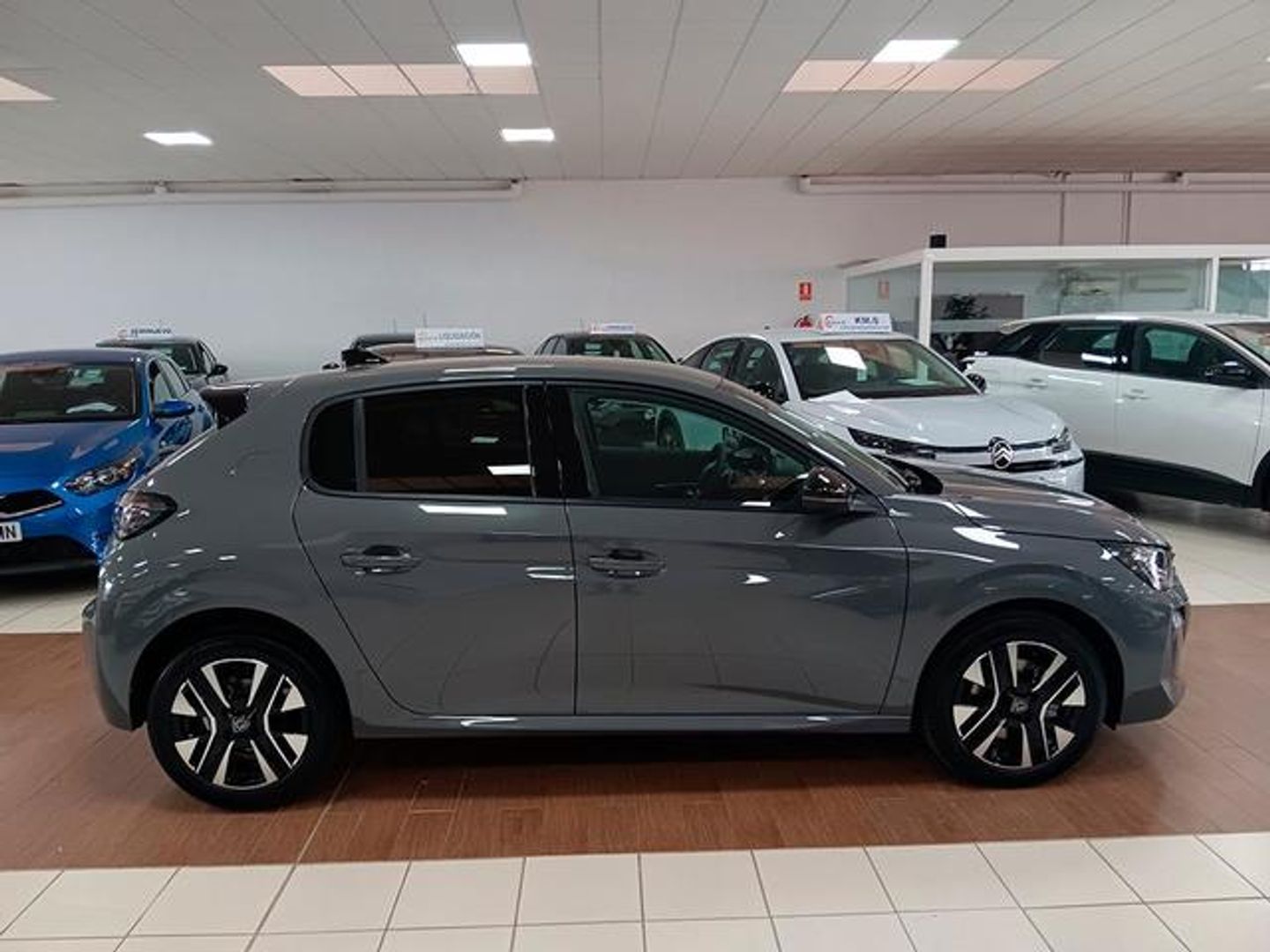 Peugeot 208 Allure Hybrid eDCS6 81 kW (110 CV)