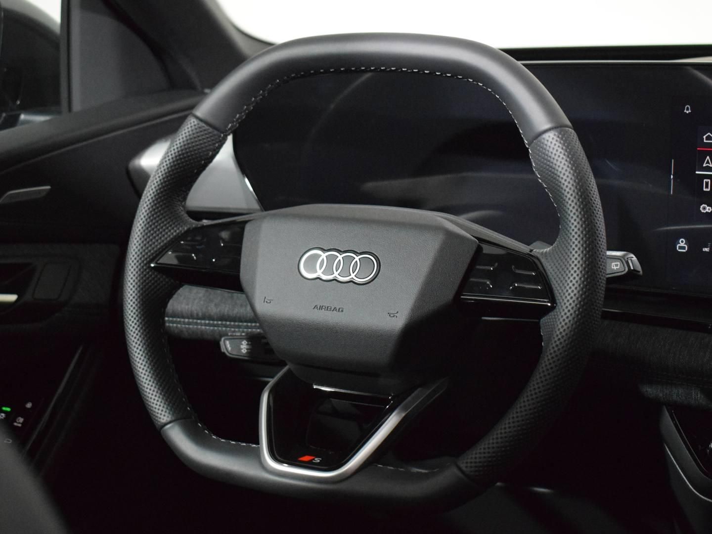 Audi Q6 e-tron S line Performance 240 kW (326 CV)
