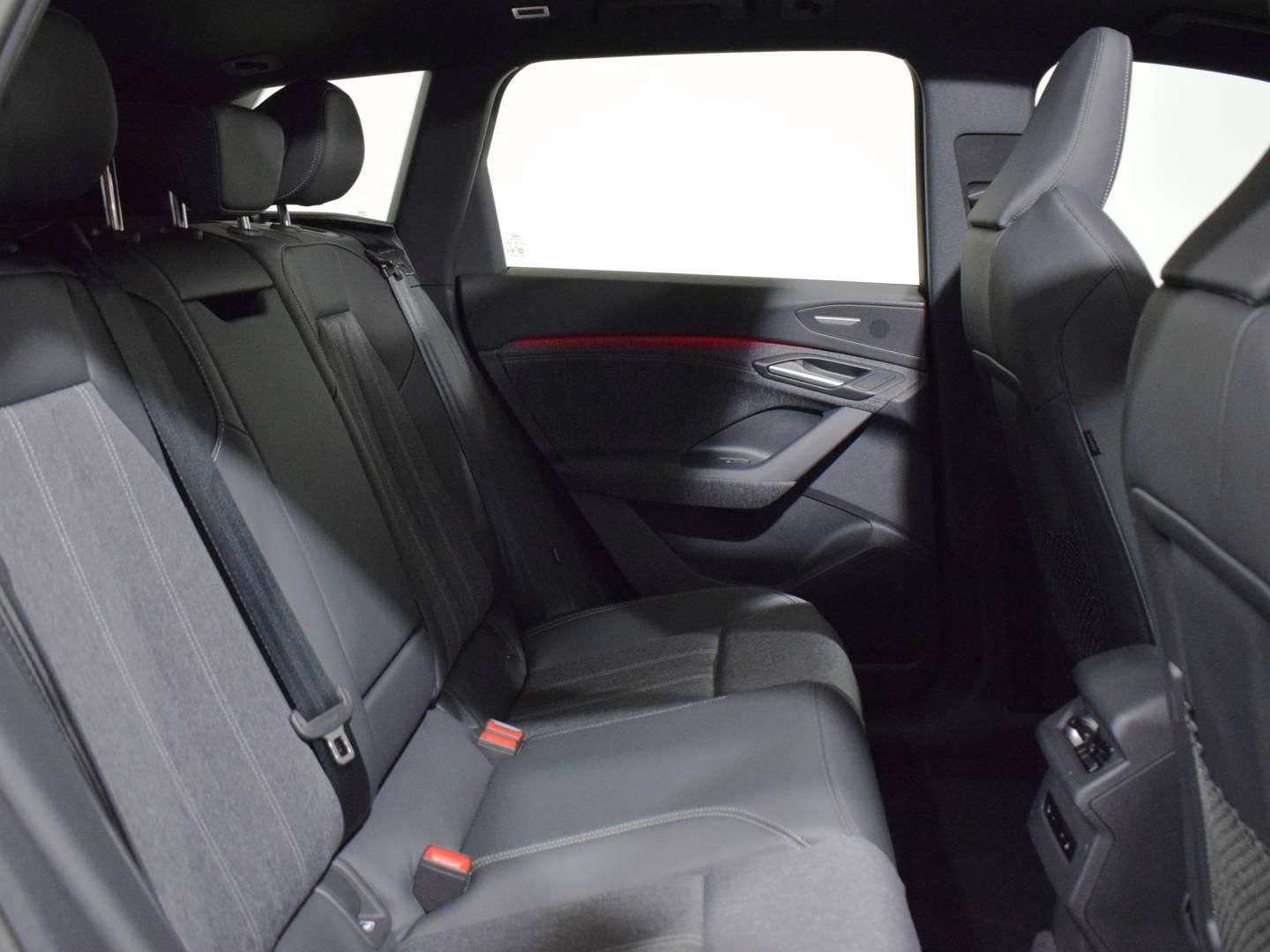 Audi Q6 e-tron S line Performance 240 kW (326 CV)