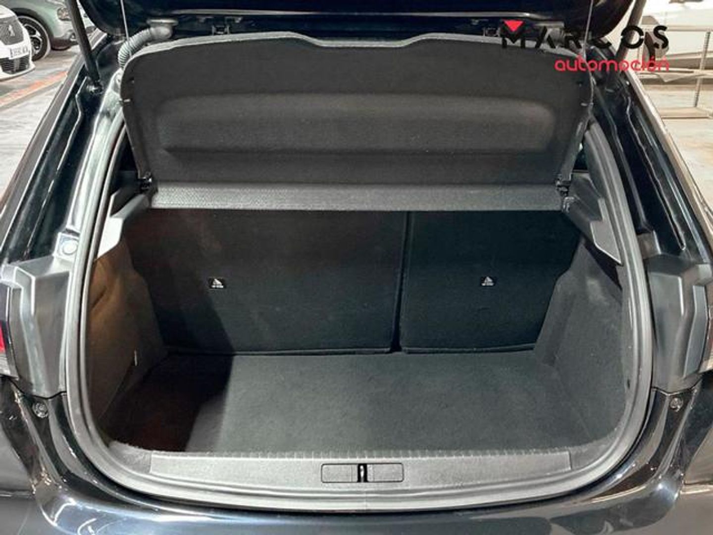 Peugeot 208 PureTech 100 Allure 75 kW (100 CV)