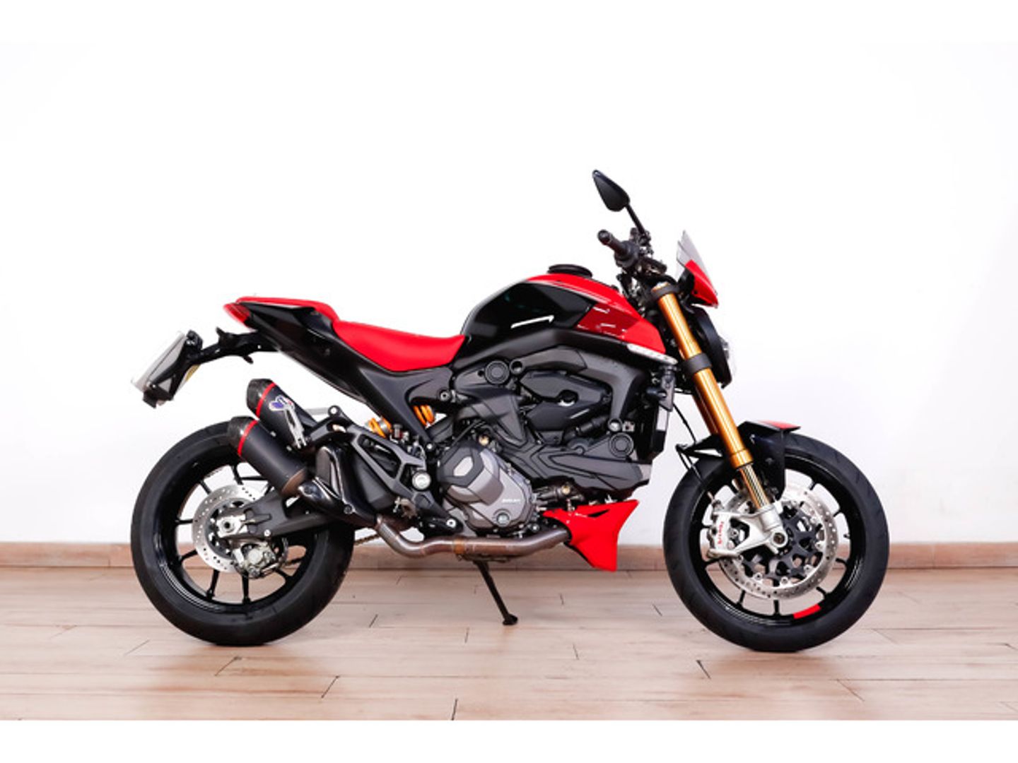 Ducati Monster 950 SP Rojo Motorcycle