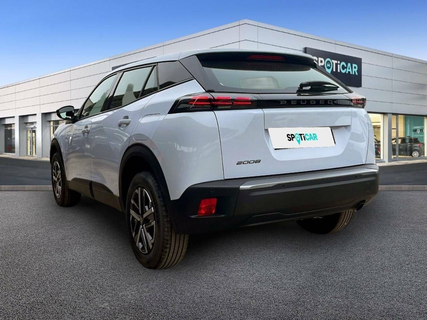 Peugeot 2008 Style Hybrid 136 eDCS6 100 kW (136 CV)