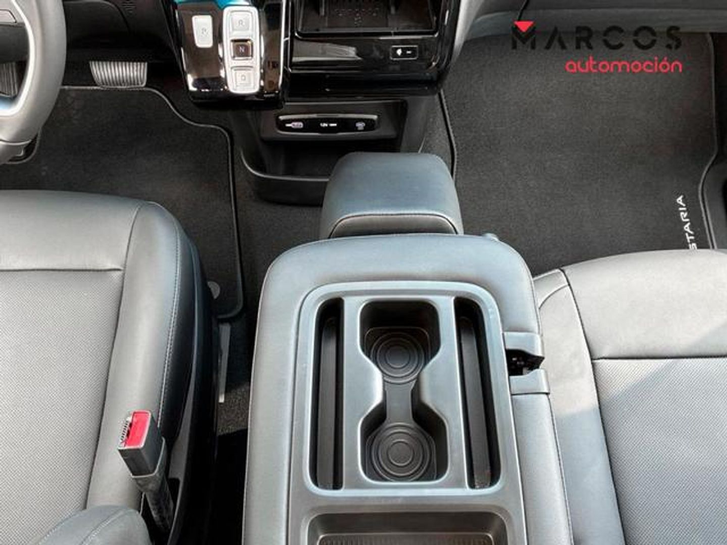 Hyundai Staria 1.6 TGDI HEV Tecno 9S 6AT 167 kW (225 CV)