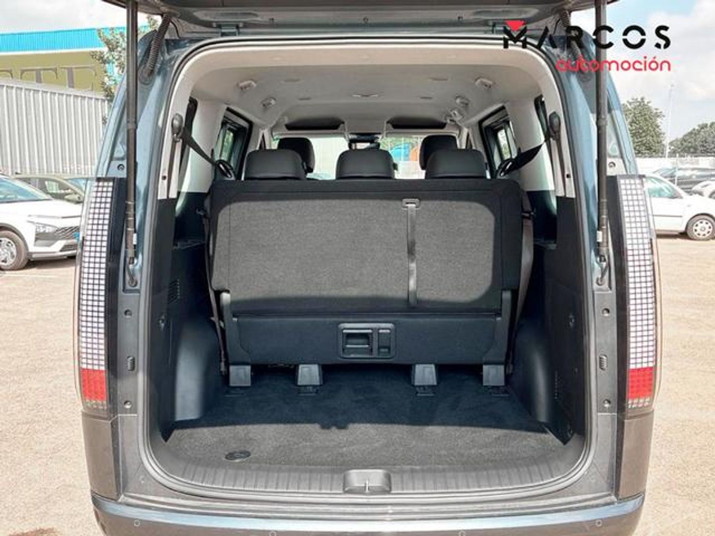 Hyundai Staria 1.6 TGDI HEV Tecno 9S 6AT 167 kW (225 CV)