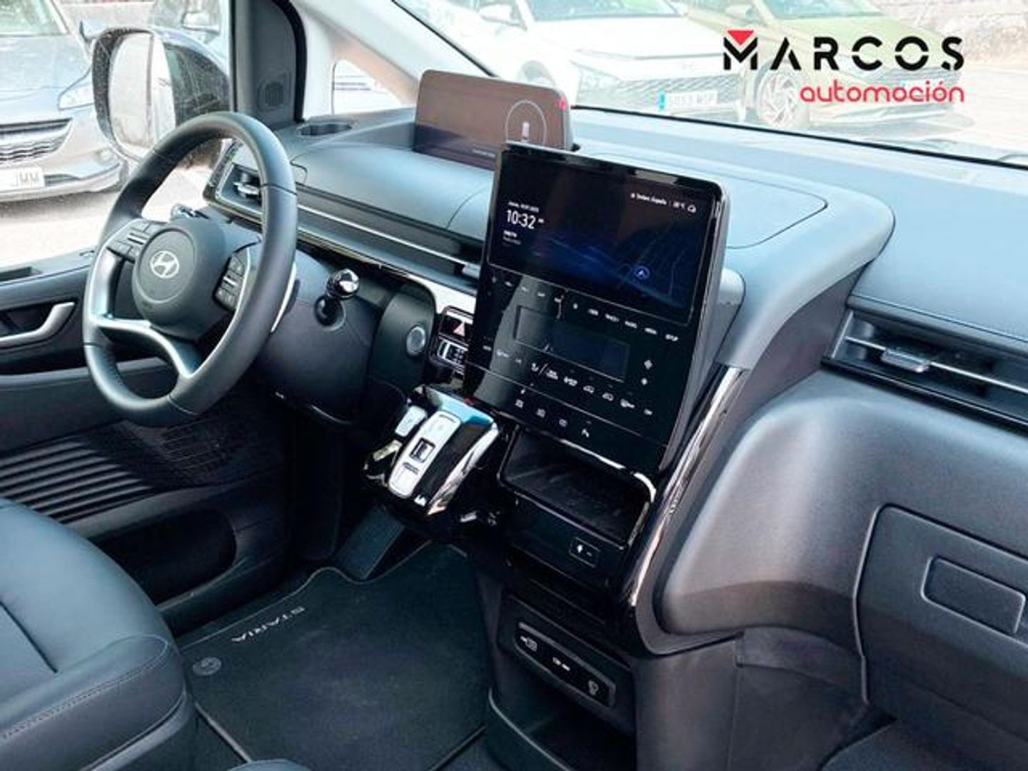 Hyundai Staria 1.6 TGDI HEV Tecno 9S 6AT 167 kW (225 CV)