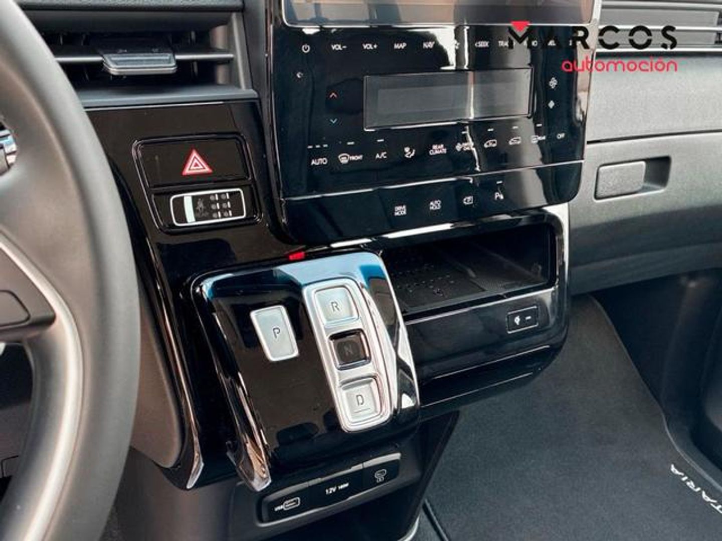 Hyundai Staria 1.6 TGDI HEV Tecno 9S 6AT 167 kW (225 CV)