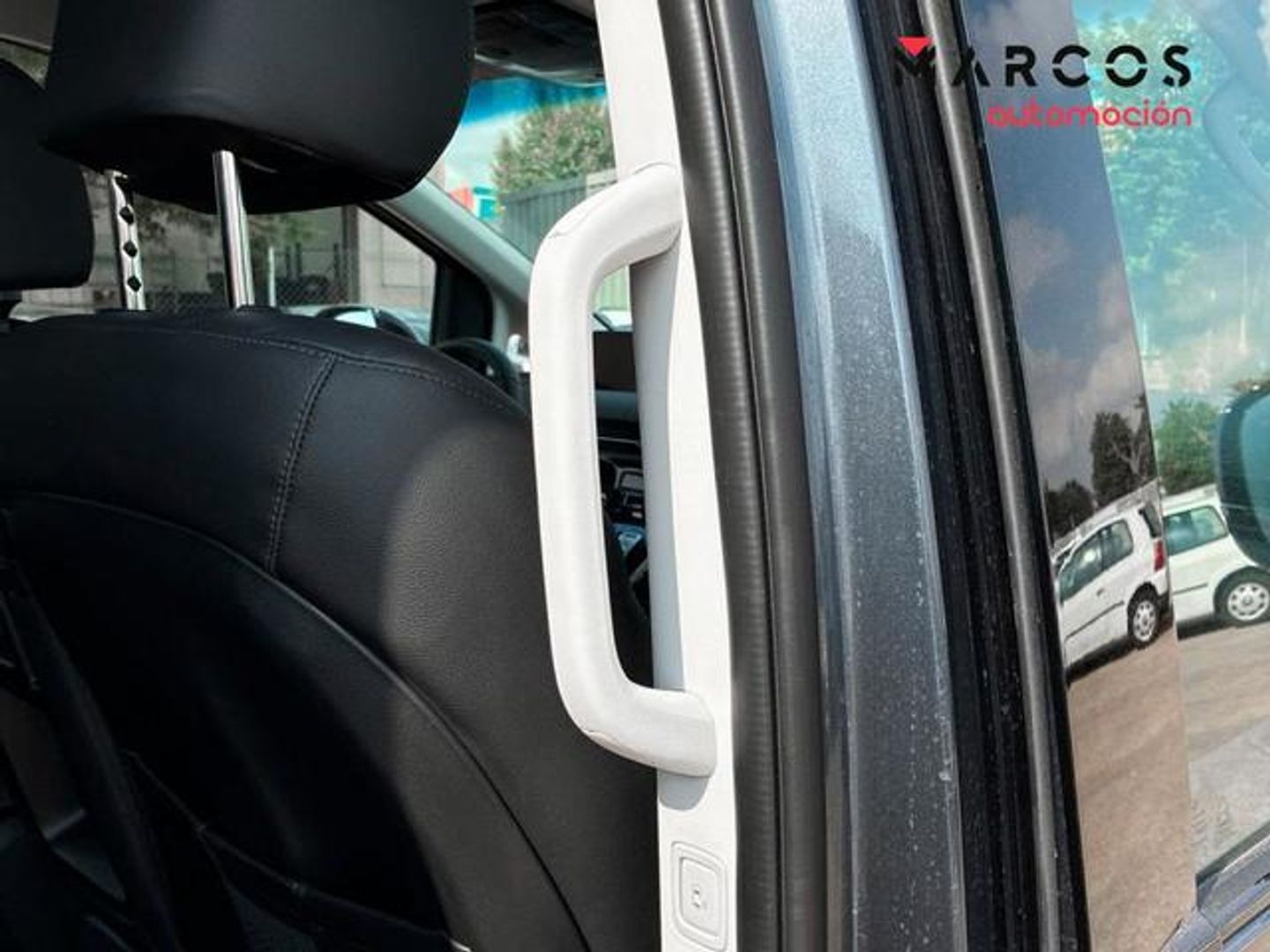 Hyundai Staria 1.6 TGDI HEV Tecno 9S 6AT 167 kW (225 CV)