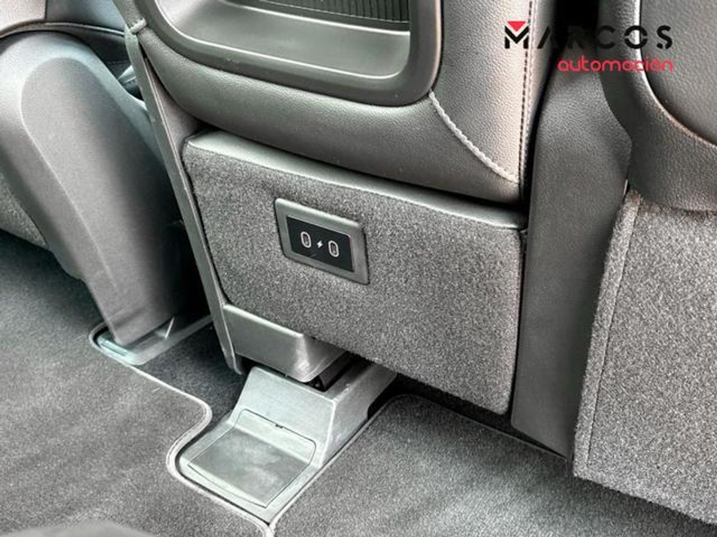 Hyundai Staria 1.6 TGDI HEV Tecno 9S 6AT 167 kW (225 CV)