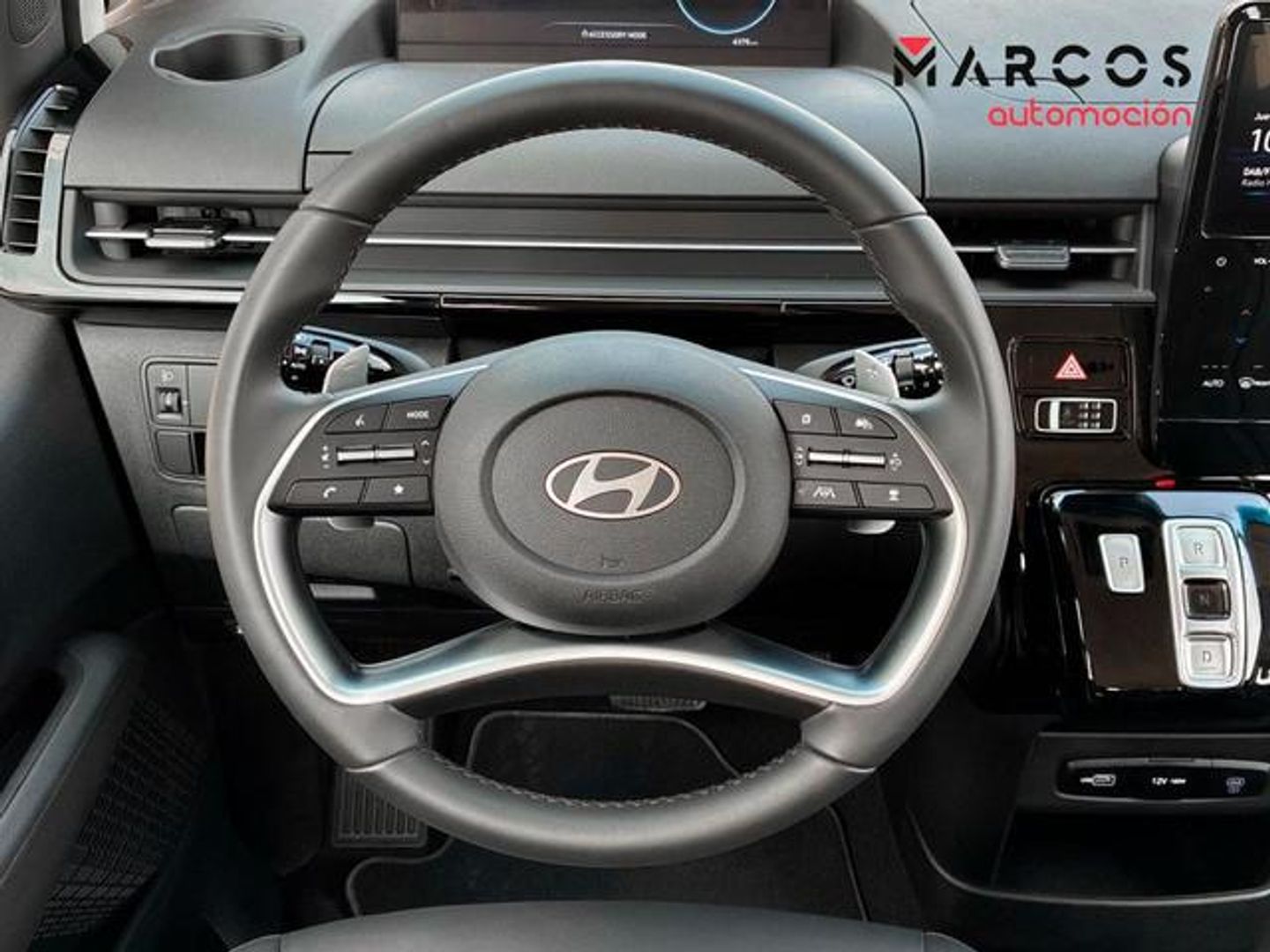 Hyundai Staria 1.6 TGDI HEV Tecno 9S 6AT 167 kW (225 CV)