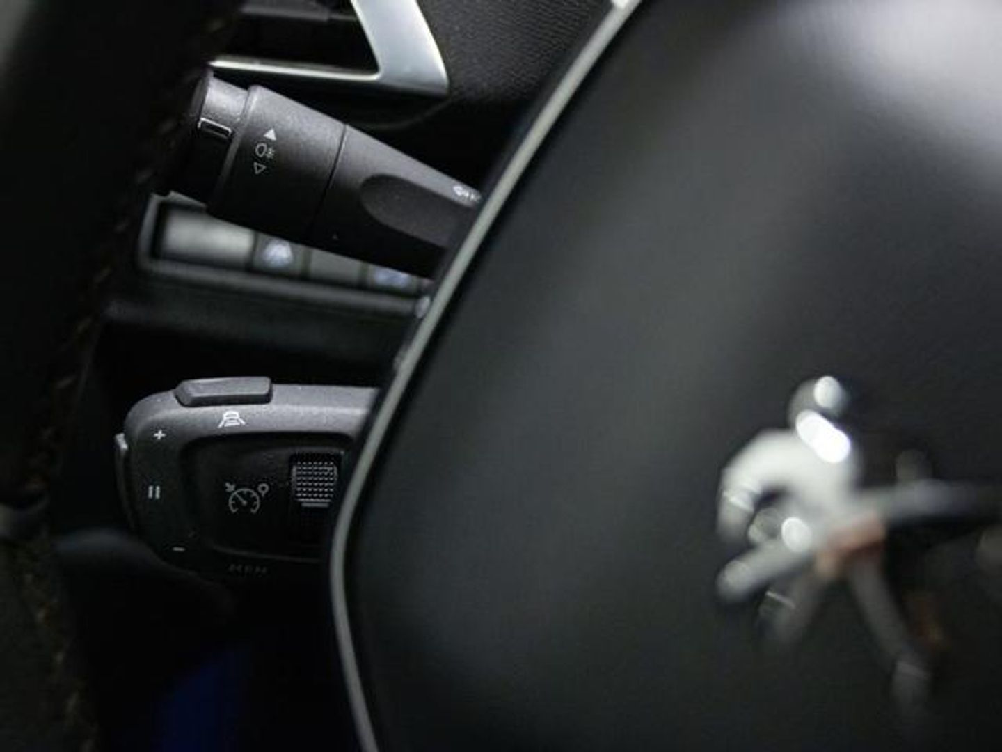 Peugeot 3008 PureTech 130 S&S Allure 96 kW (130 CV)