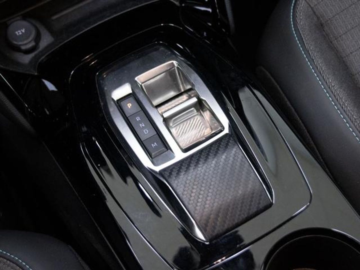 Peugeot 208 PureTech 100 Allure Pack EAT8 75 kW (100 CV)