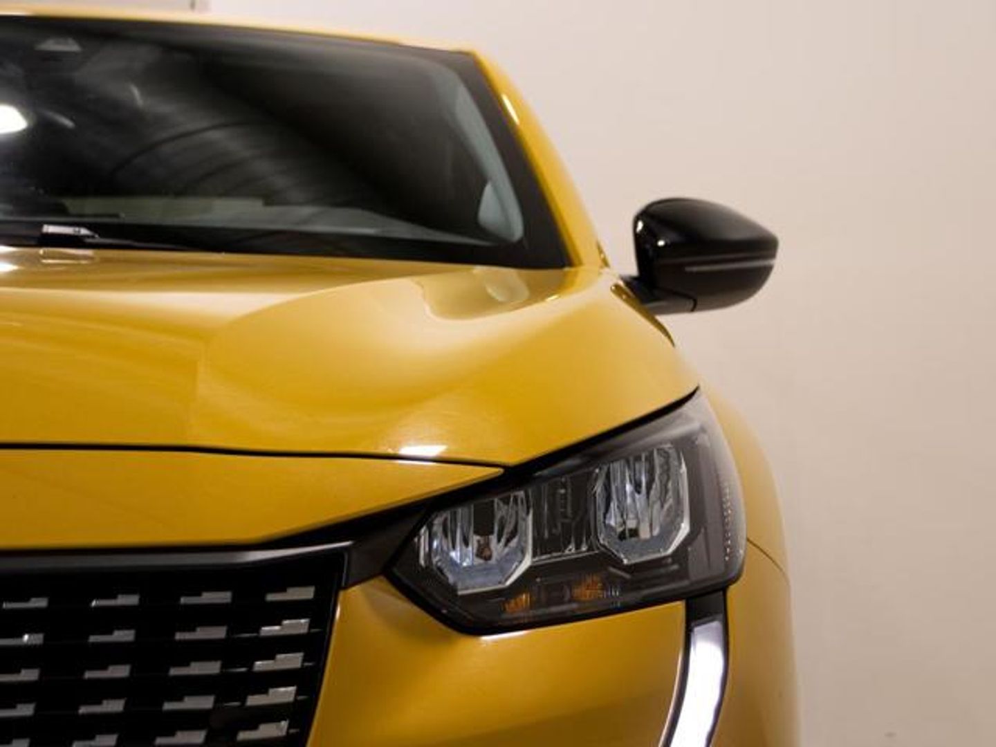 Peugeot 208 PureTech 100 Allure Pack EAT8 75 kW (100 CV)