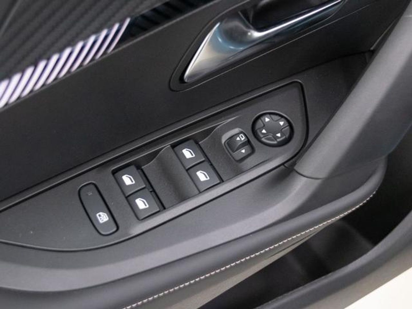 Peugeot 2008 PureTech 100 S&S Allure 75 kW (100 CV)