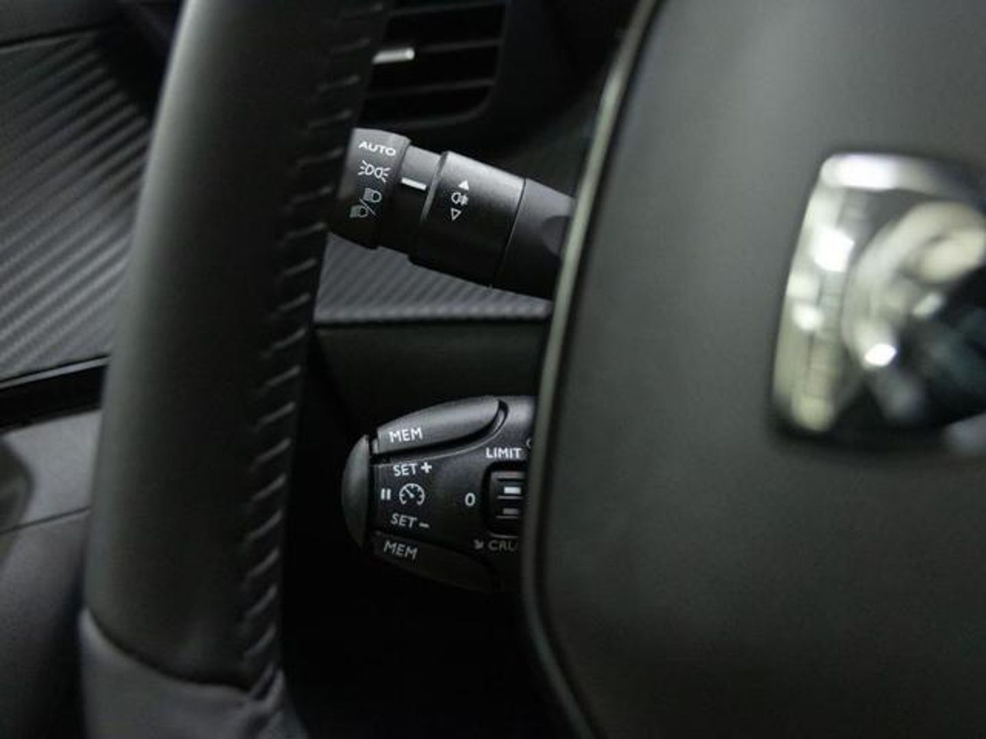 Peugeot 2008 PureTech 100 S&S Allure 75 kW (100 CV)