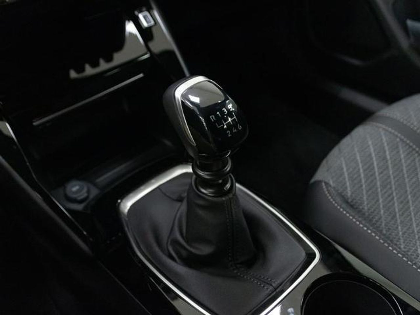 Peugeot 2008 PureTech 100 S&S Allure 75 kW (100 CV)