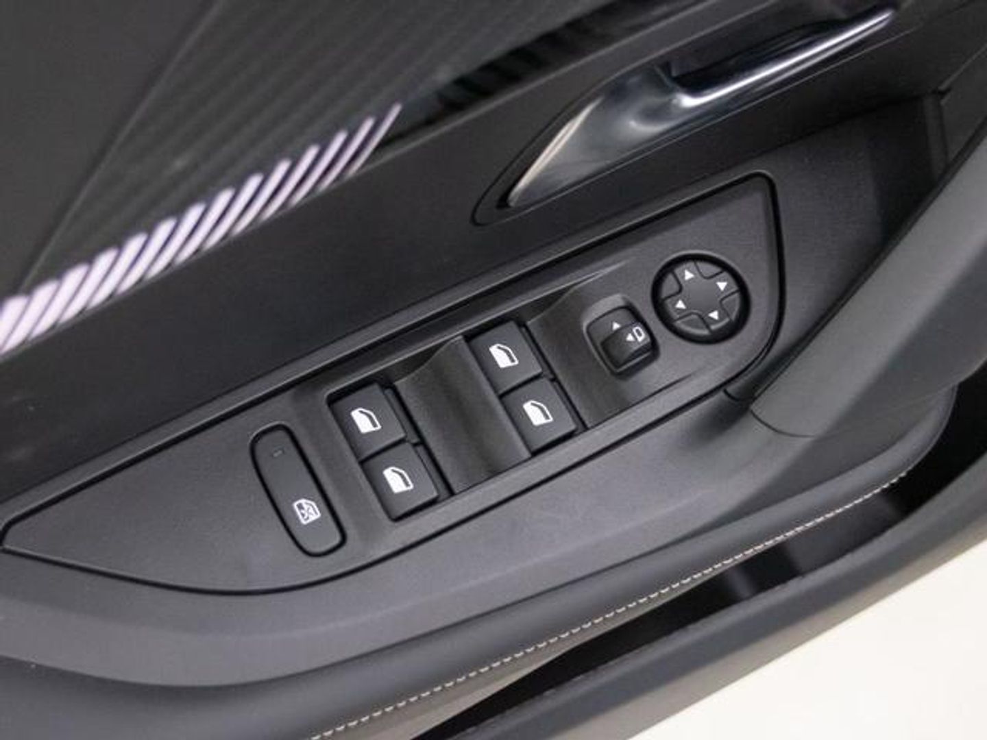 Peugeot 2008 PureTech 100 S&S Allure 75 kW (100 CV)