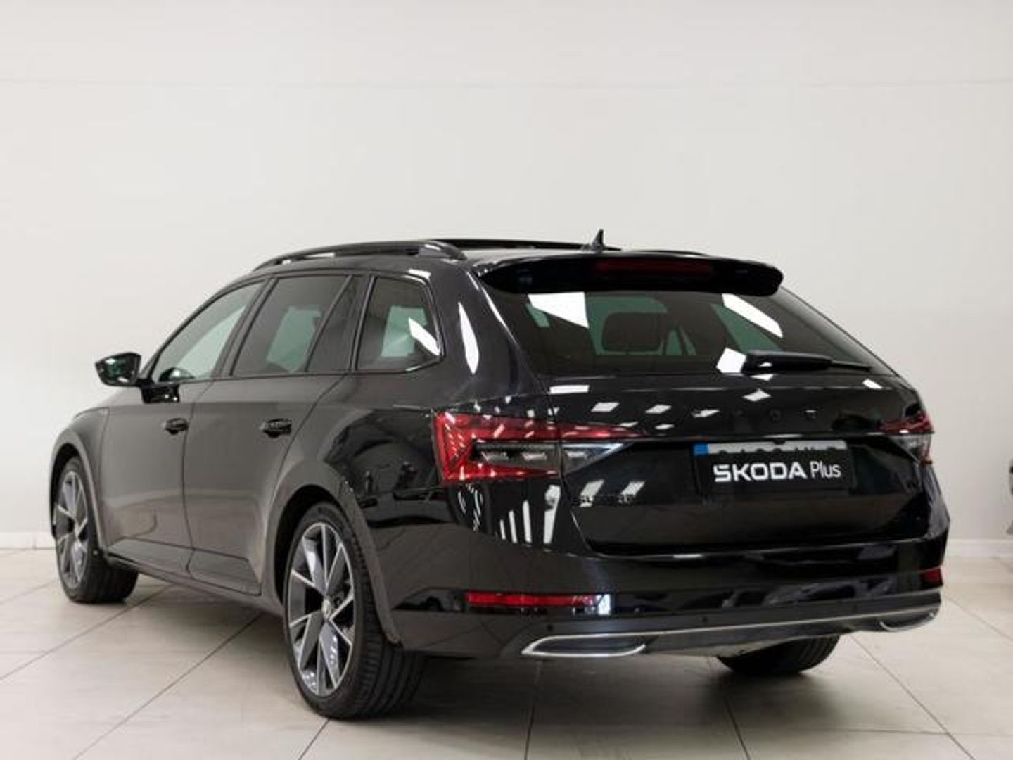 Skoda Superb Combi 1.4 TSI iV P-HEV SportLine DSG 160 kW (218 CV)