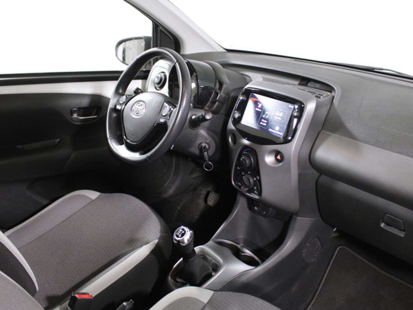 Toyota Aygo 1.0 70 x-play 53 kW (72 CV)