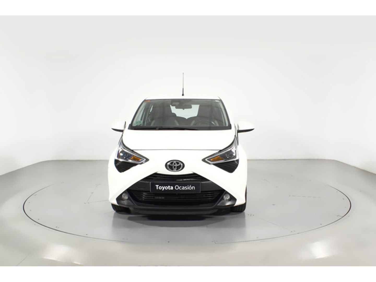 Toyota Aygo 1.0 70 x-play 53 kW (72 CV)