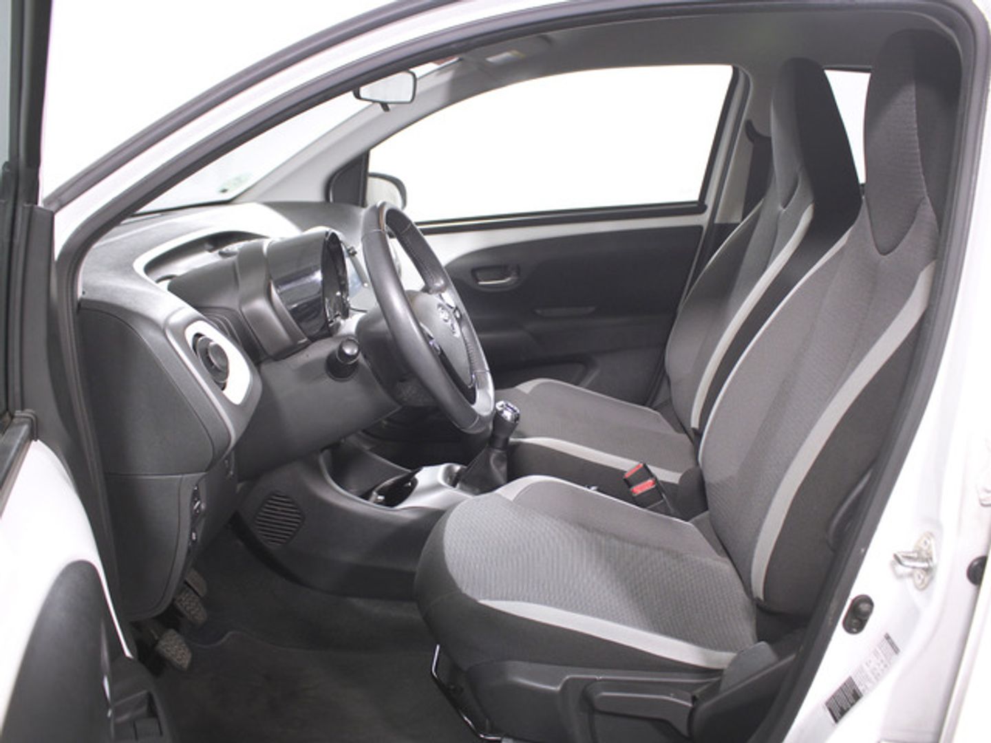 Toyota Aygo 1.0 70 x-play 53 kW (72 CV)