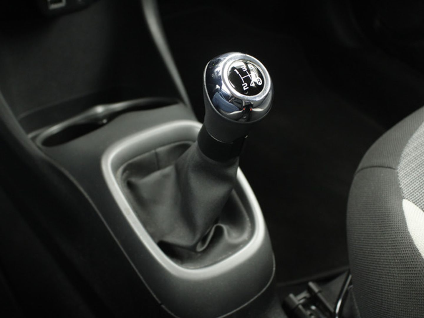 Toyota Aygo 1.0 70 x-play 53 kW (72 CV)