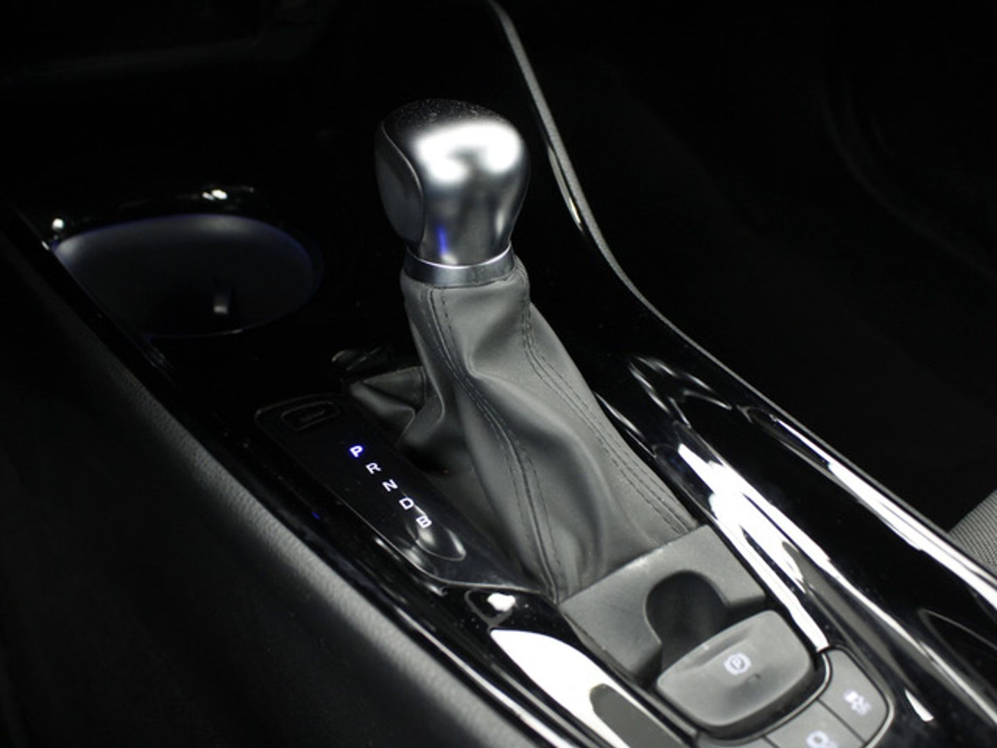 Toyota C-HR 1.8 125H Advance 90 kW (122 CV)