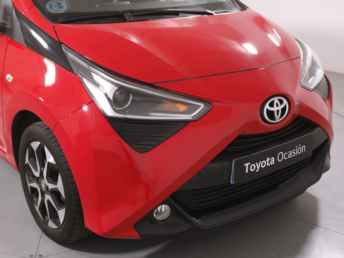 Toyota Aygo 1.0 70 x-play 53 kW (72 CV)