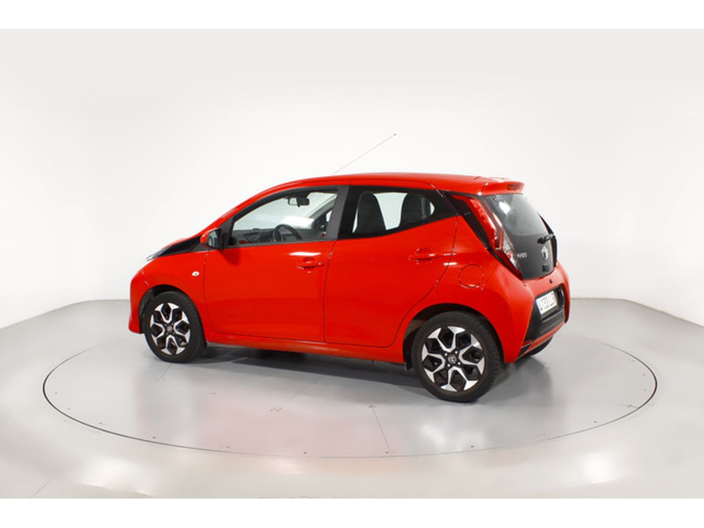 Toyota Aygo 1.0 70 x-play 53 kW (72 CV)