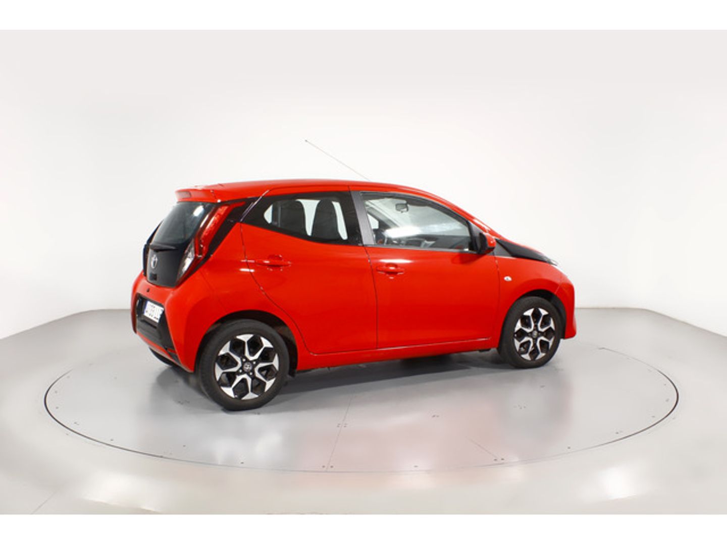 Toyota Aygo 1.0 70 x-play 53 kW (72 CV)
