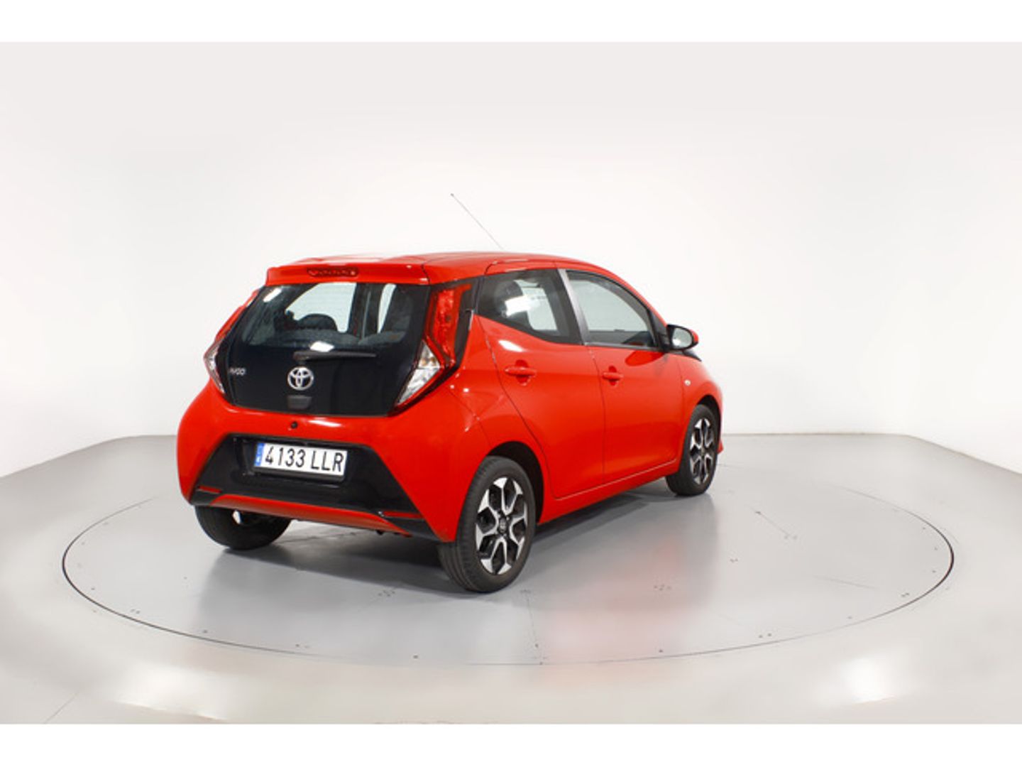 Toyota Aygo 1.0 70 x-play 53 kW (72 CV)