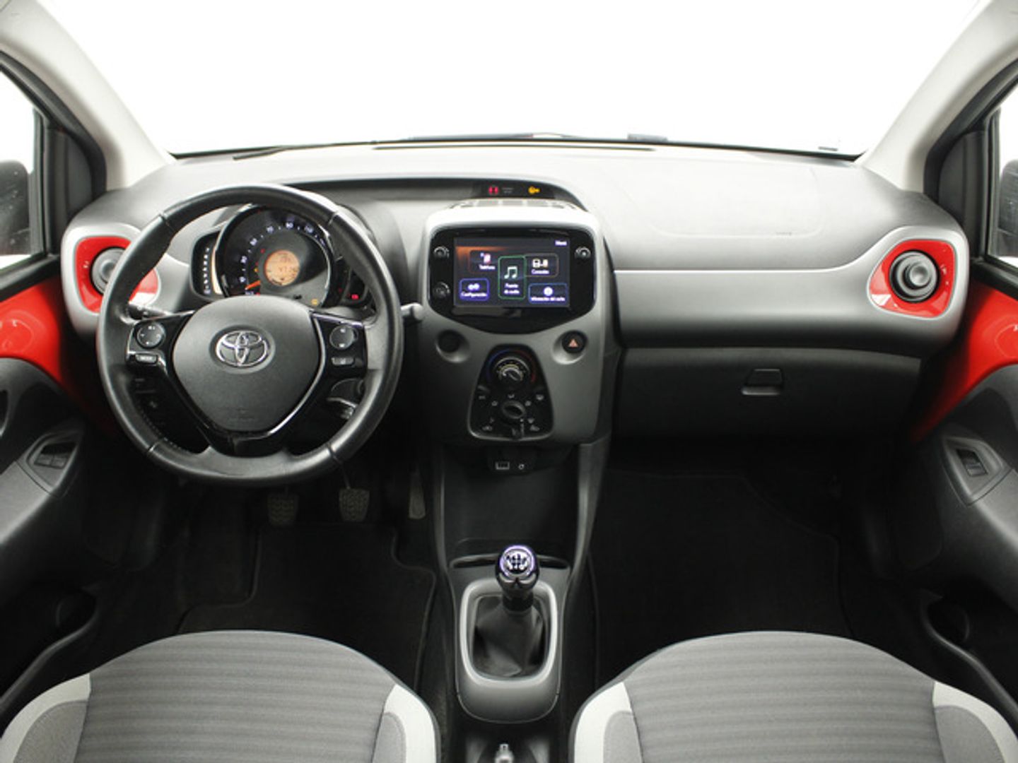 Toyota Aygo 1.0 70 x-play 53 kW (72 CV)
