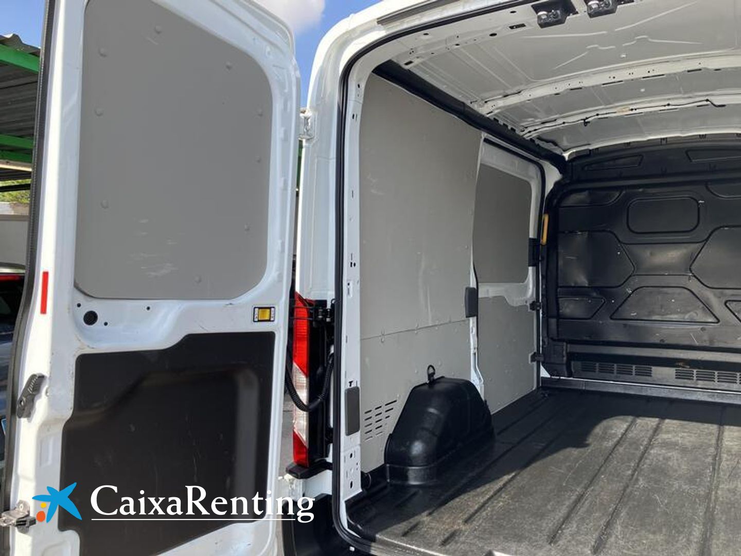 Ford Transit Furgon 350 L2H2 Trend FWD 96 kW (130 CV)