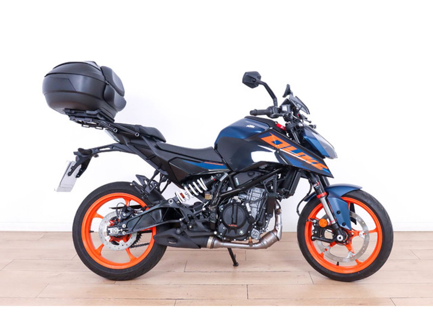 KTM Duke 125 Azul Motorcycle