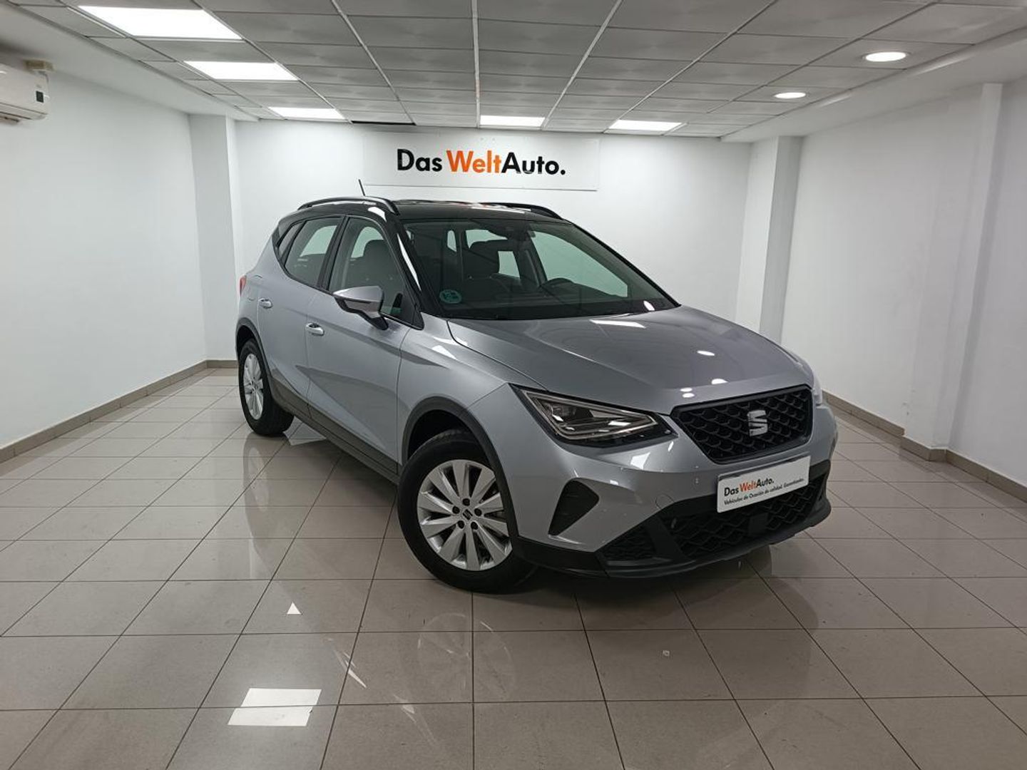 SEAT Arona 1.0 TSI Style XM DSG 81 kW (110 CV) Gris Plata All Terrain / Pick-up