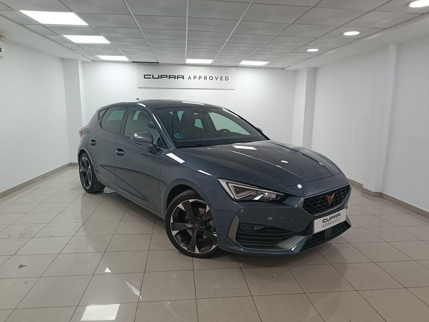 CUPRA León 1.5 eTSI DSG 110 kW (150 CV) Gris Sedan
